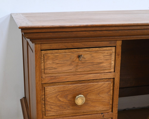 Middle desk in oak from the late 1940s art deco period