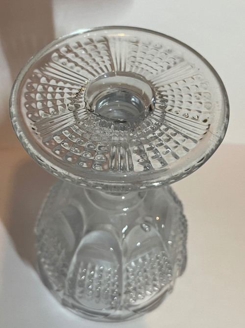 Beautiful and heavy “Charles X” glass in molded crystal with diamond points