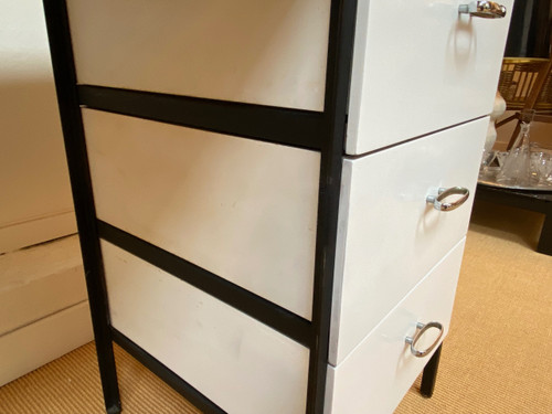 Large white and black desk designed by Georges Nelson and edited by Herman Miller