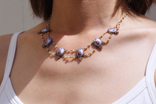 Antique half set necklace earrings with flowers and pearls in 9k gold, Dutch half set, diamond