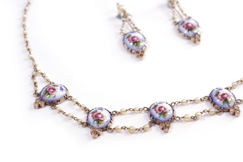 Antique half set necklace earrings with flowers and pearls in 9k gold, Dutch half set, diamond