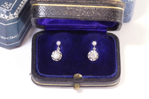 Art Deco diamond earrings in platinum, 0.18 carat old-cut diamond, Art deco jewelry, antique jewelry