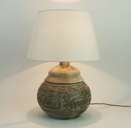 Lampada in ceramica di Marius Bessone