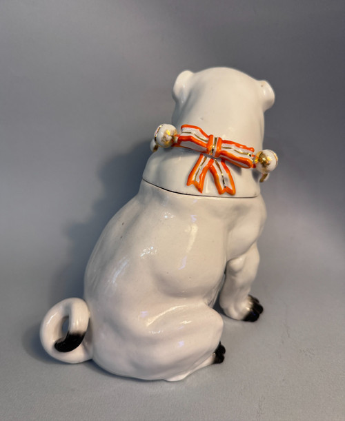 Saxony porcelain pug. Pössneck (Conta & Boehme)