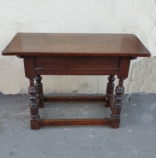 Tuscan walnut table, 17th century