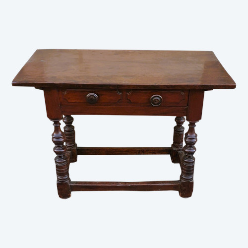 Tuscan walnut table, 17th century