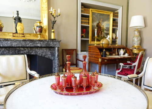 Baccarat: servizio da liquore in cristallo rosso rubino e dorato, modello Cannelures - etichetta in carta