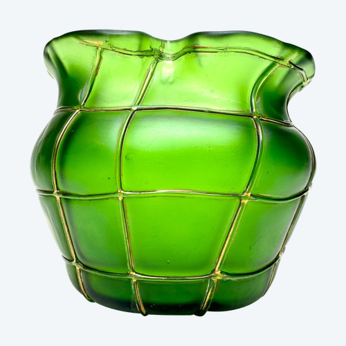 Loetz Ou Kralik - Green vase Crete