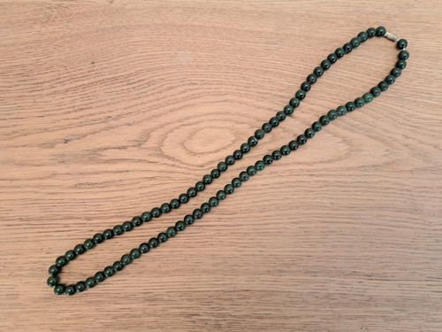 Ravissant collier en jadéite