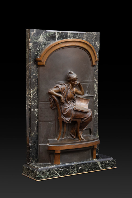 Louis-Ernest Barrias (1841 – 1905) bas relief en bronze "La Liseuse"