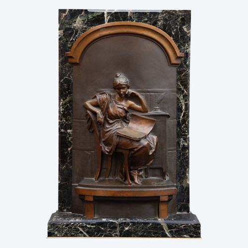 Louis-Ernest Barrias (1841 – 1905) bas relief en bronze "La Liseuse"