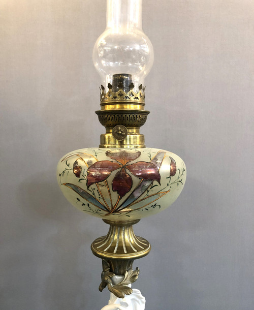 antique oil lamp in bronze and cookie, enamelled glass reservoir 80 cm 19th century