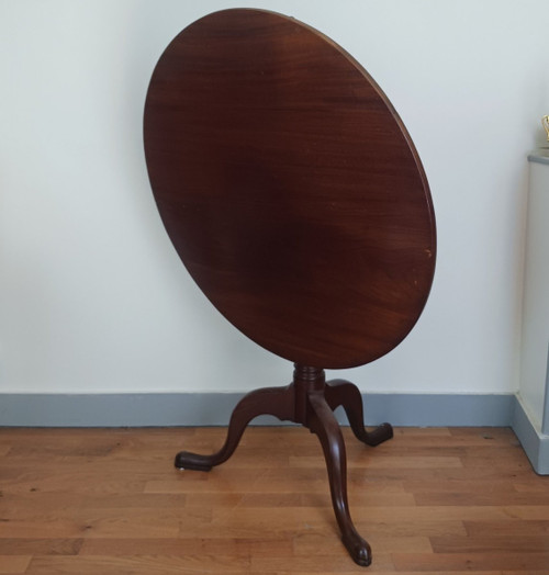 France or UK, late 18th century - tripod mahogany pedestal table - tilting top