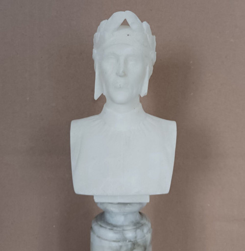 Souvenir de Grand Tour - busto di Dante in alabastro su base di marmo