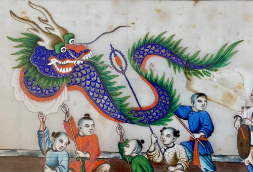 Chine Vers 1900, Gouache Sur Papier De Riz Figurant Des Enfants Défilant Avec Un Dragon.