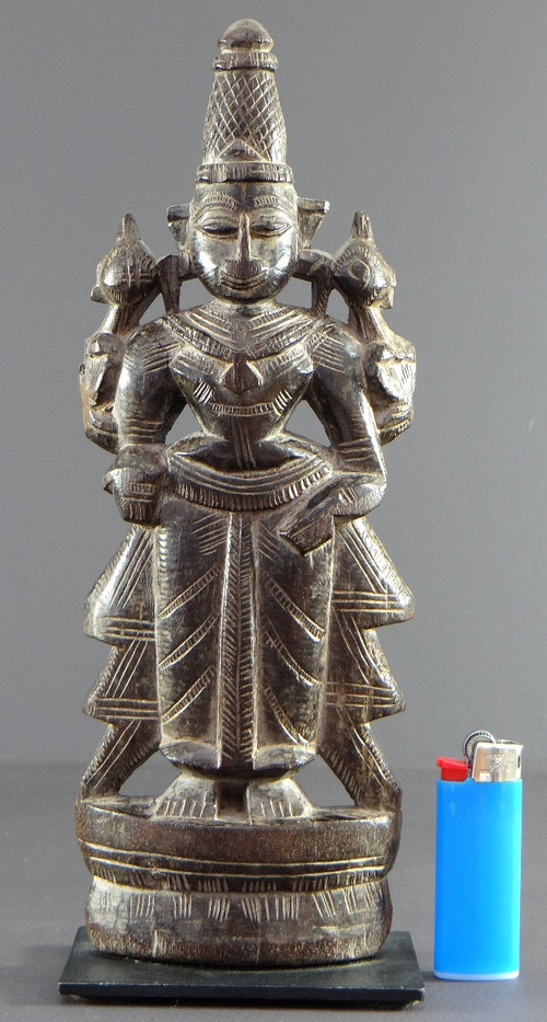 Inde, Ravissante Statuette En Bois Sculpté Représentant Lakshmi, Années 1900-1920.