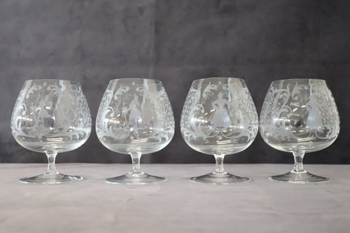 quatre verres vénitiens pour servir le cognac