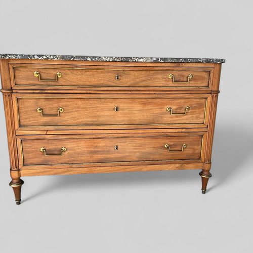 Louis XVI Period Blond Mahogany Chest Of Drawers - 18th Century