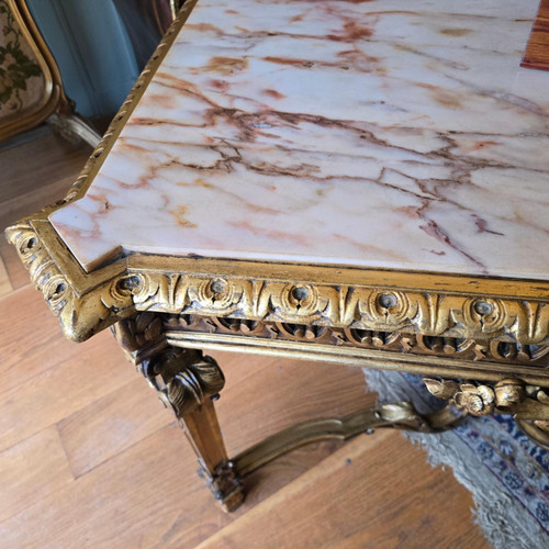 Table de milieu de style Louis XIV en bois doré, époque XIXème.