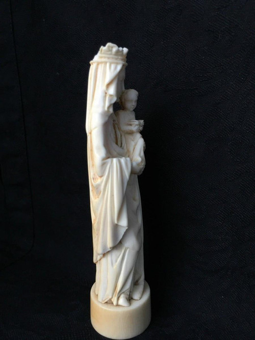 19th century hand-carved Virgin and Child