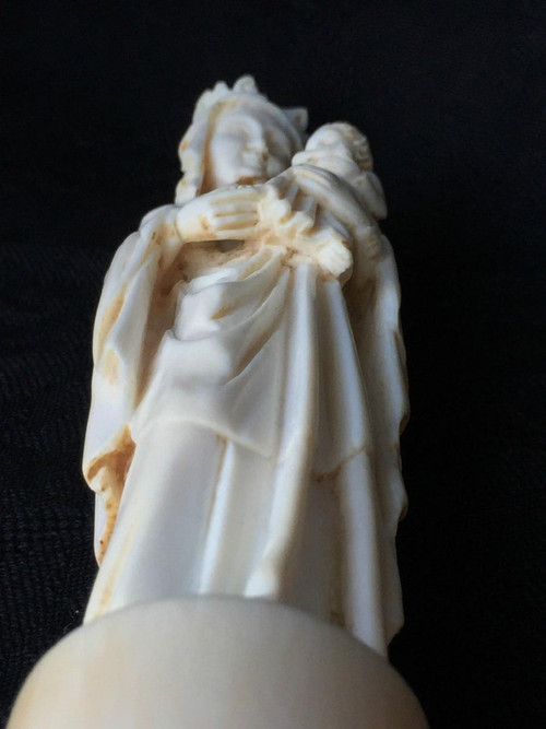 19th century hand-carved Virgin and Child