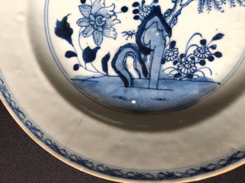 Porcelain plate with blue and white floral decoration, China, 18th century