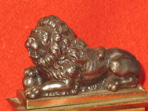 Fireplace front, bronze arched fireplace bar with pair of lions, 19th century