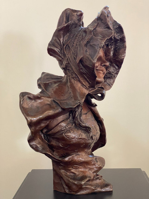 Bronze sculpture Elegant Woman with Hat 19th Century