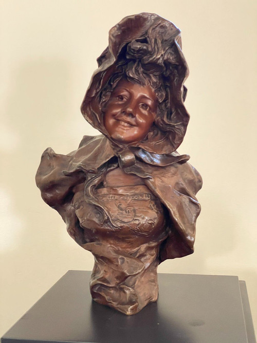 Bronze sculpture Elegant Woman with Hat 19th Century