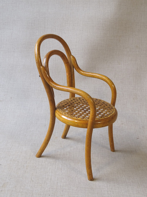 Miniatur-Puppenstuhl aus Bugholz, um 1890 – kein Thonet –