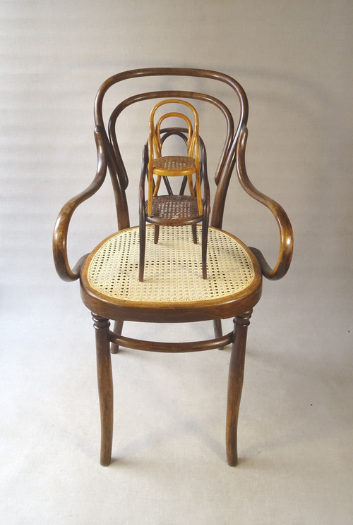 Miniatur-Puppenstuhl aus Bugholz, um 1890 – kein Thonet –