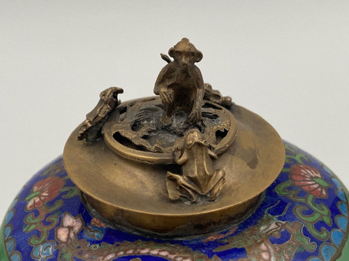 Théière chinoise à décor cloisonné de singe et crapaud XIXe