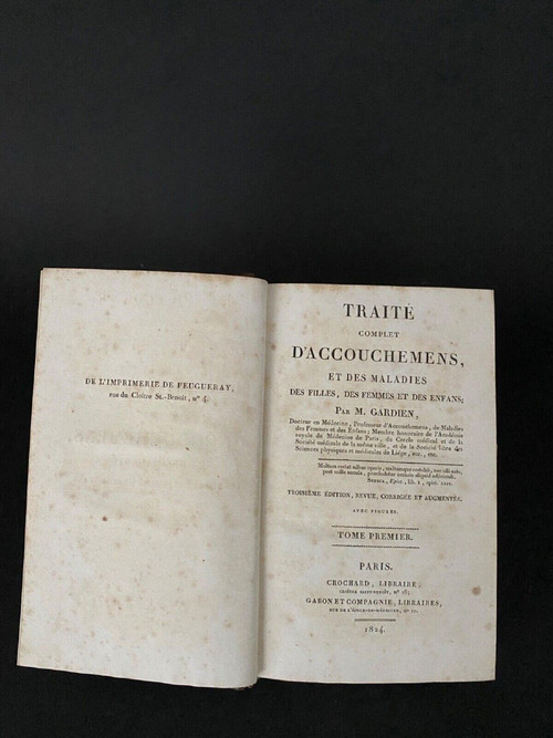 3 tomes Traité des accouchements par Gardien 7 planches tableau synoptique