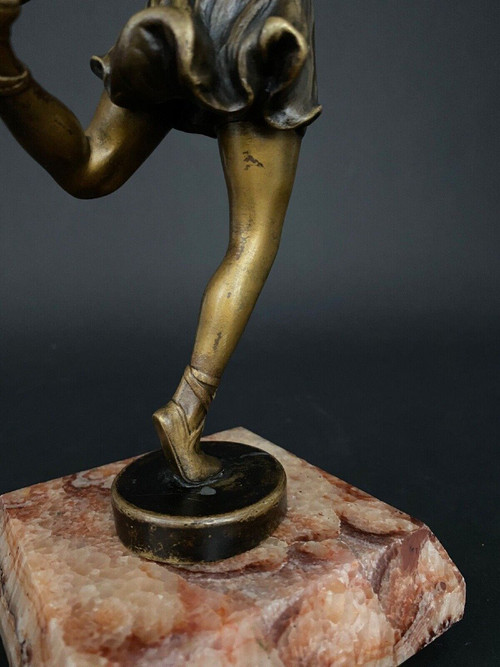 Art Deco dancer in double patina bronze 1930 on onyx base