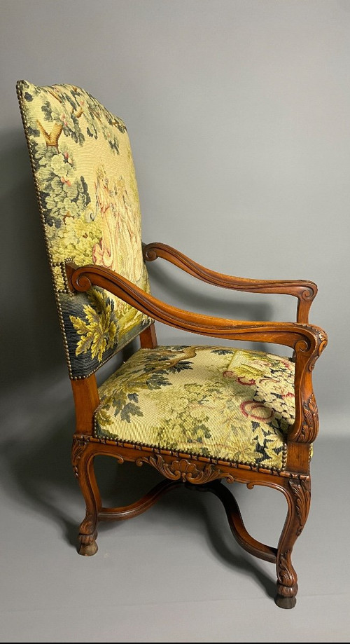 Fauteuil De Style Louis XIV Recouvert D'une Tapisserie Aux Petits Points Polychromé