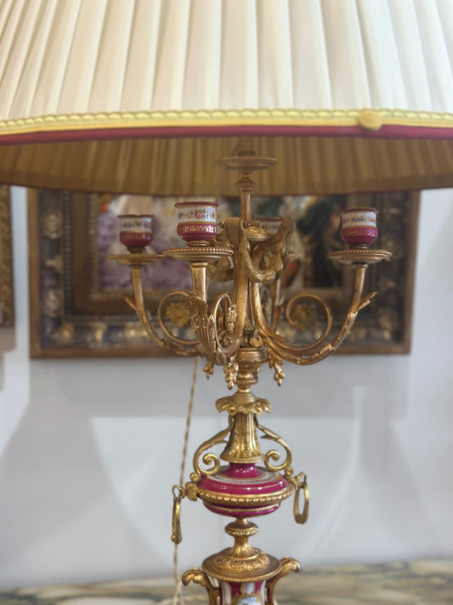 Une paire de lampes en porcelaine de sèvres fin XIXème siècle 