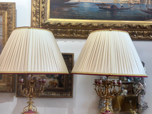 Une paire de lampes en porcelaine de sèvres fin XIXème siècle 