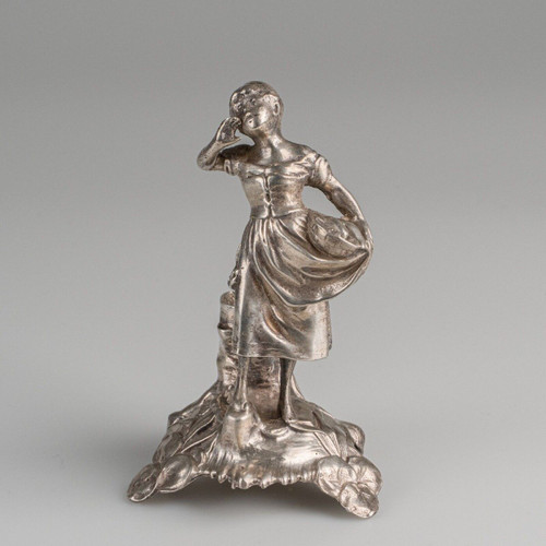 Silver subject young girl with pyrogenic basket soliflore 19th century Minerva