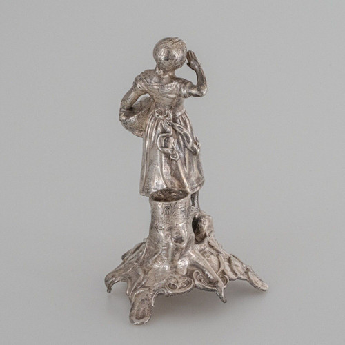 Silver subject young girl with pyrogenic basket soliflore 19th century Minerva