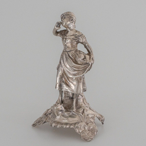 Silver subject young girl with pyrogenic basket soliflore 19th century Minerva