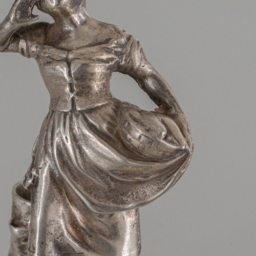 Silver subject young girl with pyrogenic basket soliflore 19th century Minerva