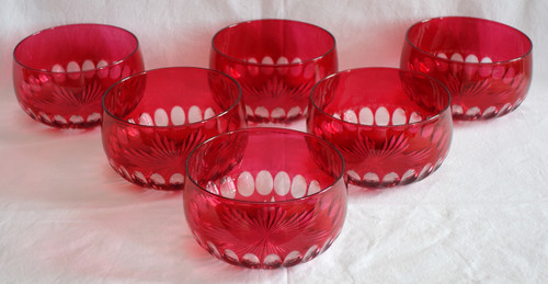 Set of 6 bowls, ramekins in Baccarat crystal cut with red pink overlay