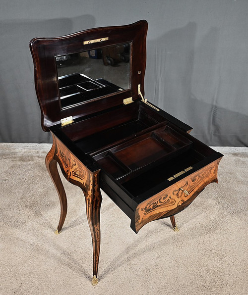 Rosewood and palisander workbench, Louis XV style, Napoleon III period - Mid-19th century