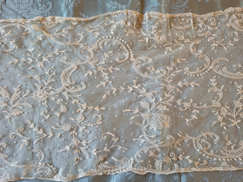 Stole in embroidered tulle, circa 1900