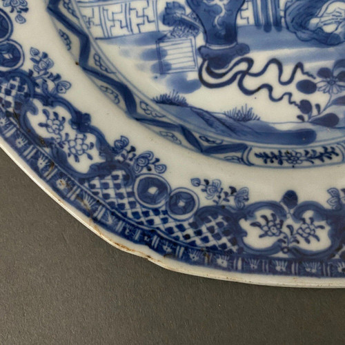 19th century Chinese blue plate decorated with butterflies