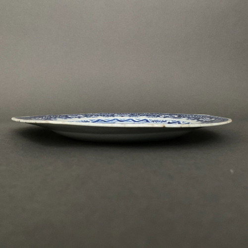 19th century Chinese blue plate decorated with butterflies