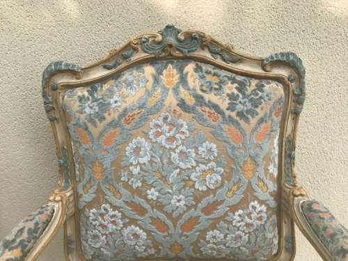 Ein Paar große Sessel im Stil von Louis XV aus lackiertem Holz XX ème