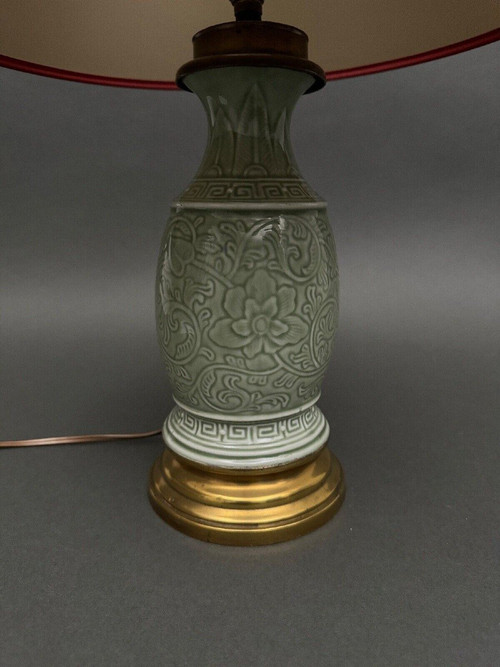 Napoleon III lamp in green celadon on a brass base