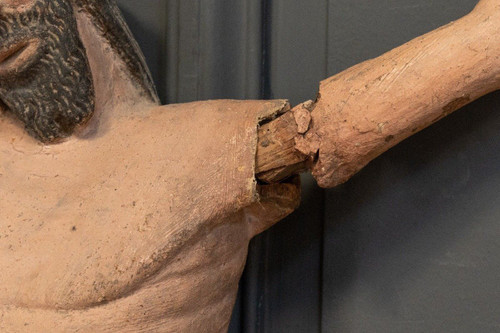 Christ in carved wood from the 15th century polychromy south of France