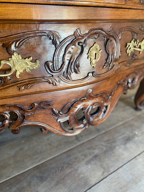 18th century Louis XV chest of drawers from Nîmes (Provence)